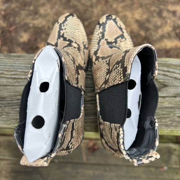 Qupid Faux Snakeskin Slip On Boot Booties size 6.5 - Picture 6 of 9